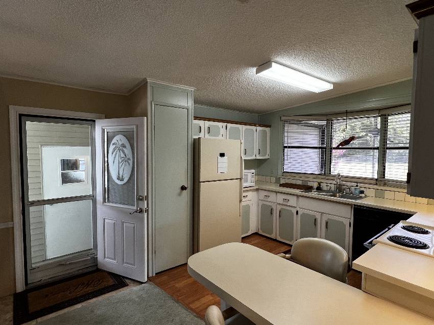 195 Fairway Circle a Winter Haven, FL Mobile or Manufactured Home for Sale